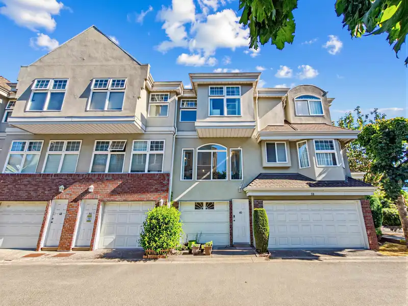 40 5840 DOVER CRESCENT - photo 1 of 29