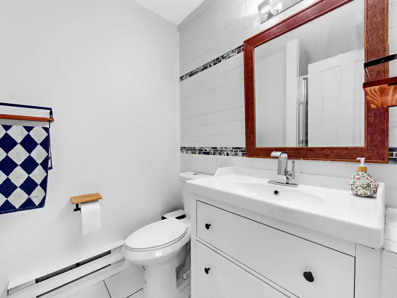 40 5840 DOVER CRESCENT - photo 4 of 29