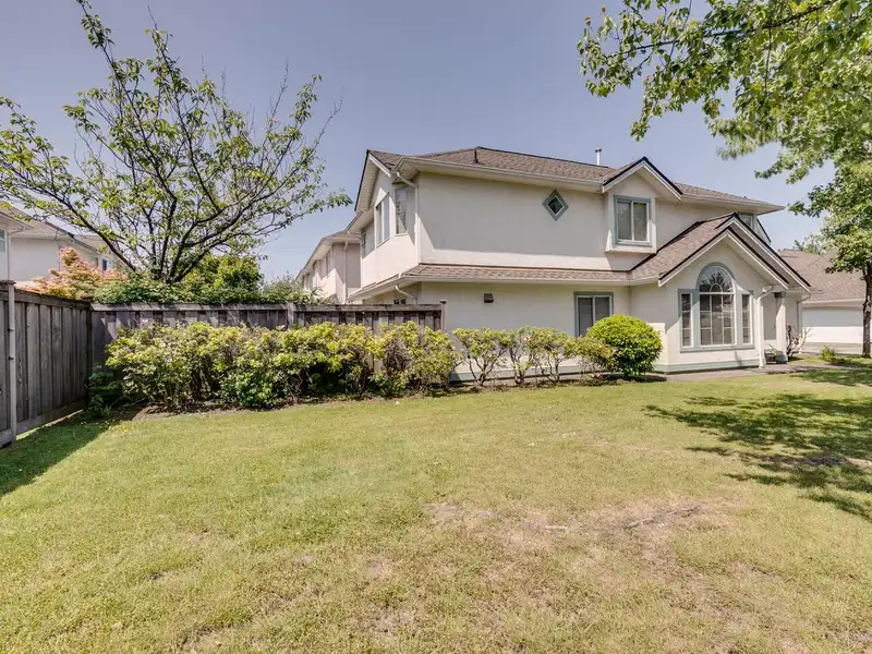 8 10000 FISHER GATE - photo 4 of 37