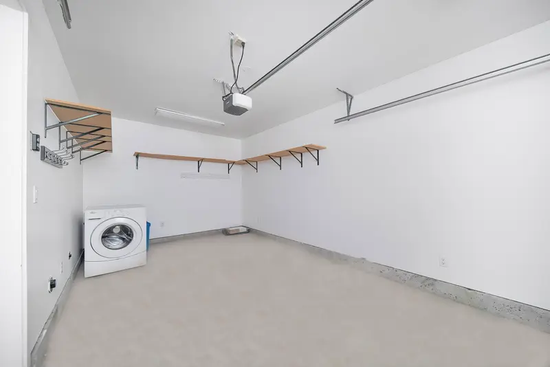 129 1480 SOUTHVIEW STREET - photo 2 of 25