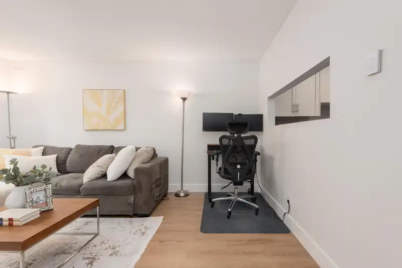 104 1330 GRAVELEY STREET - photo 4 of 33