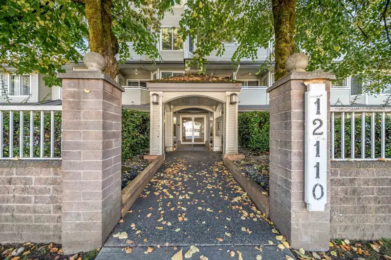 401 12110 80 AVENUE - photo 3 of 39