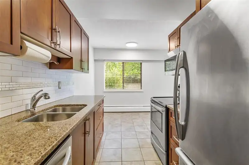 112 590 WHITING WAY - photo 3 of 22