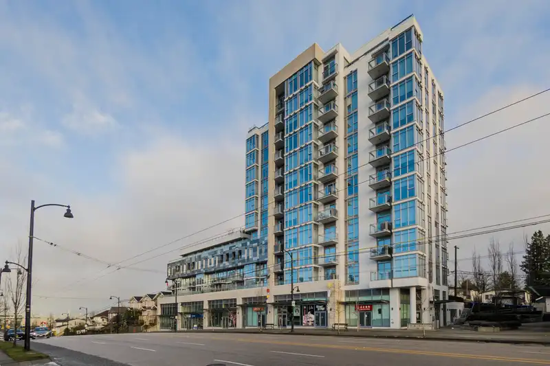 601 2435 KINGSWAY - photo 4 of 33