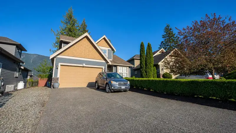 38 14550 MORRIS VALLEY ROAD - photo 3 of 37