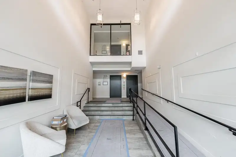 408 15351 101 AVENUE - photo 4 of 35