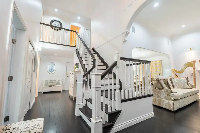 887 RIVERSIDE DRIVE - photo 2 of 40
