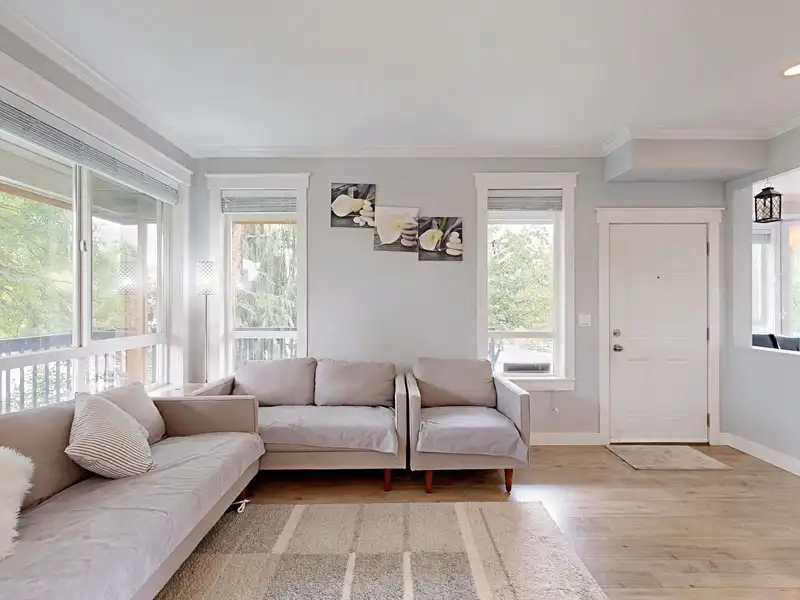 22 16772 61 AVENUE - photo 3 of 35