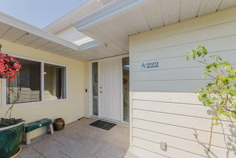 222 1585 FIELD ROAD - photo 4 of 25