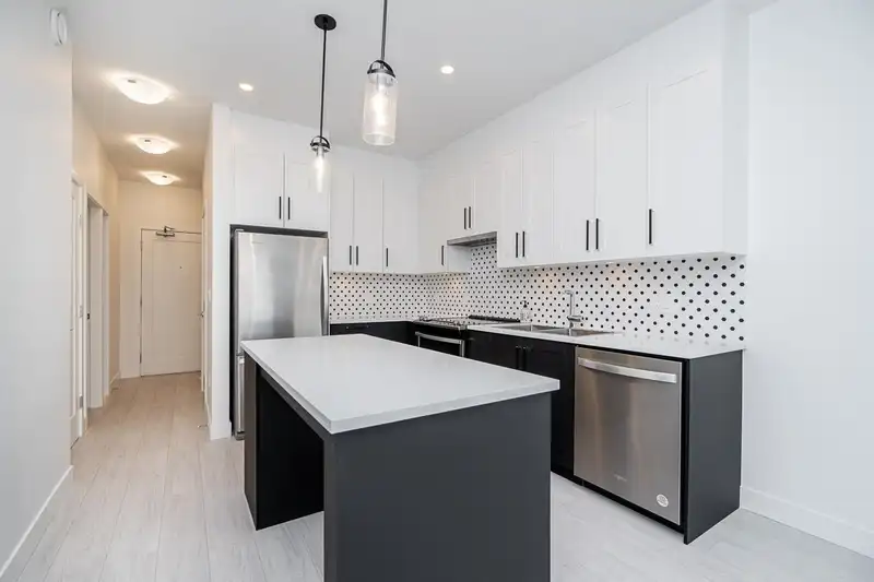 319 18811 72 AVENUE - photo 4 of 32