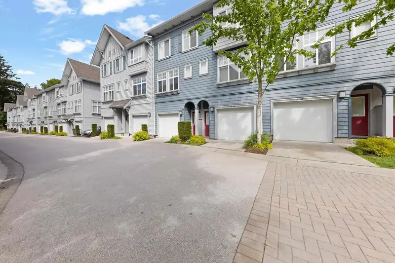 70 5858 142 STREET - photo 2 of 22