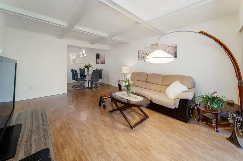 409 1435 NELSON STREET - photo 4 of 36