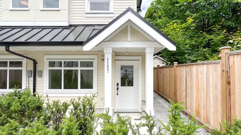 1157 KEEFER STREET - photo 2 of 15