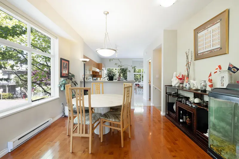 1 9333 SILLS AVENUE - photo 4 of 25