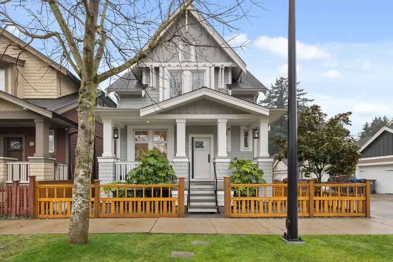 177 172A STREET - photo 1 of 25