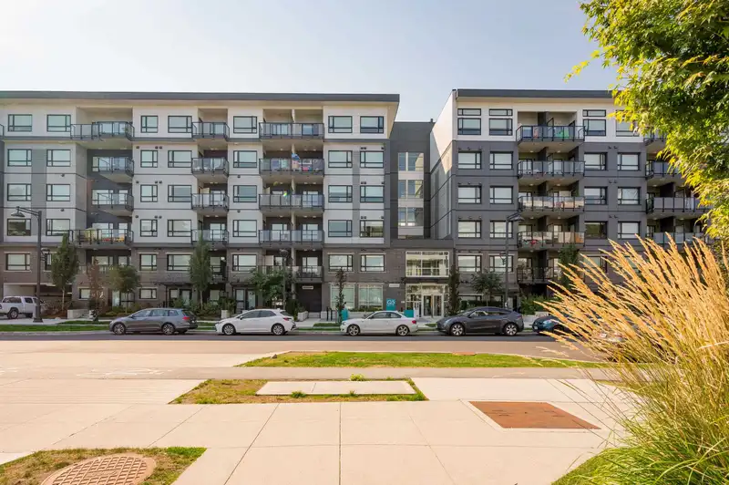 209 10777 138 STREET - photo 1 of 40