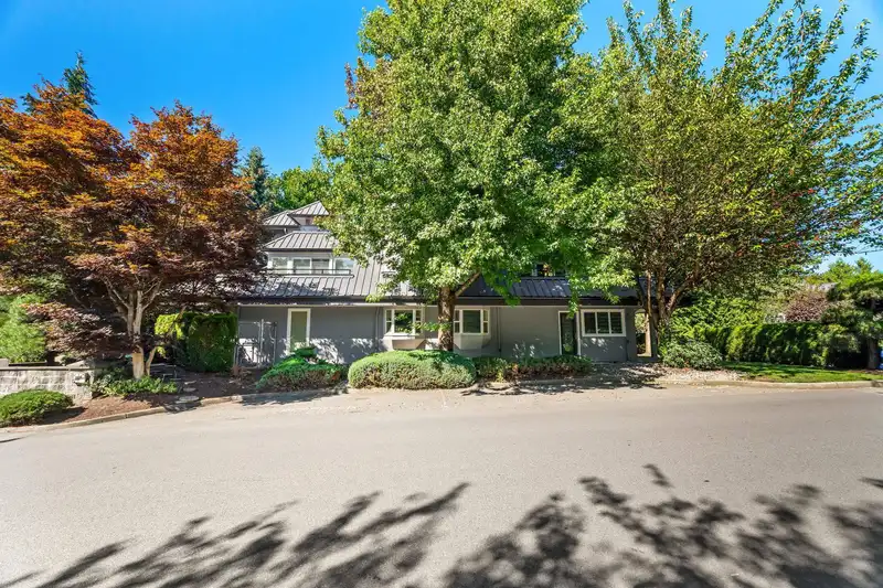 228 2700 MCCALLUM ROAD - photo 2 of 39