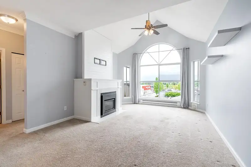 402 12464 191B STREET - photo 2 of 40