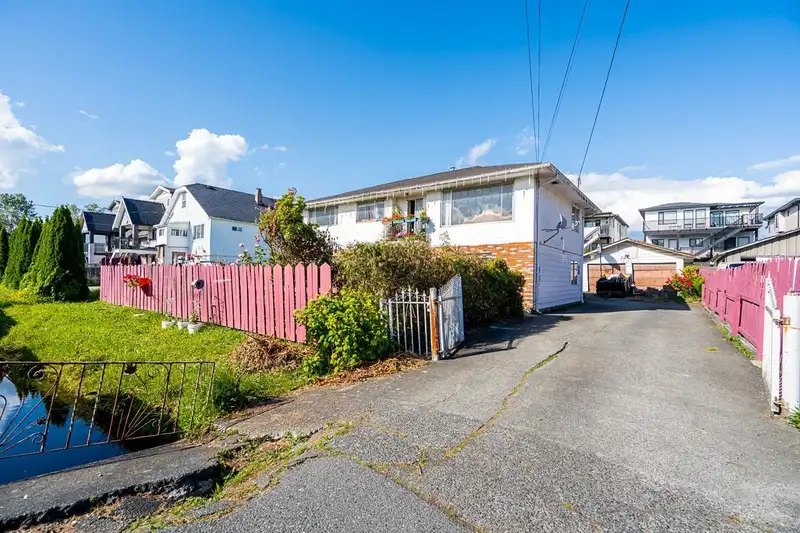 343 PEMBINA STREET - photo 1 of 36