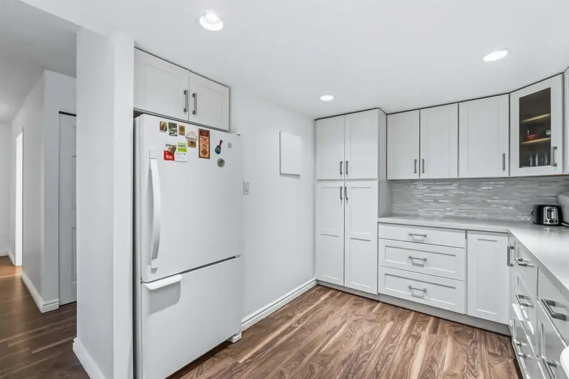 701 14881 103A AVENUE - photo 2 of 25