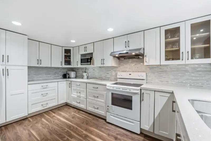 701 14881 103A AVENUE - photo 4 of 25