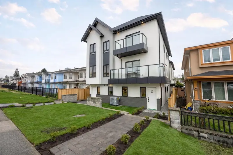 3 7353 12TH AVENUE - photo 2 of 25