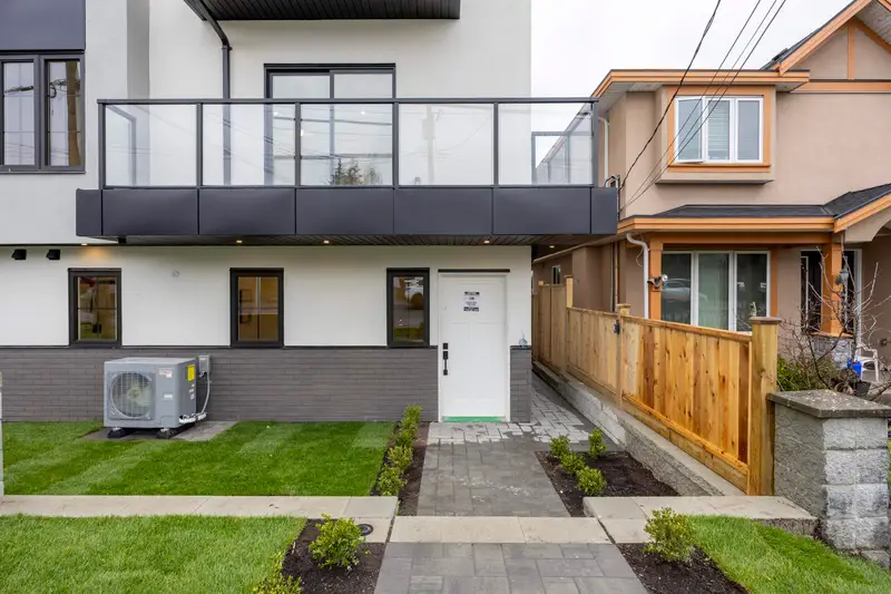 3 7353 12TH AVENUE - photo 4 of 25