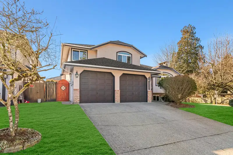 10635 HARROGATE DRIVE - photo 1 of 40