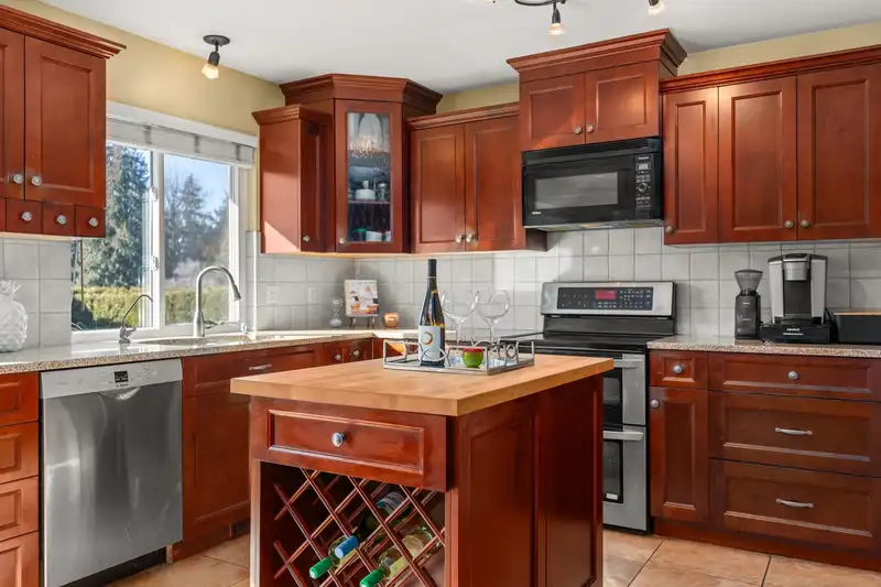 10635 HARROGATE DRIVE - photo 4 of 40
