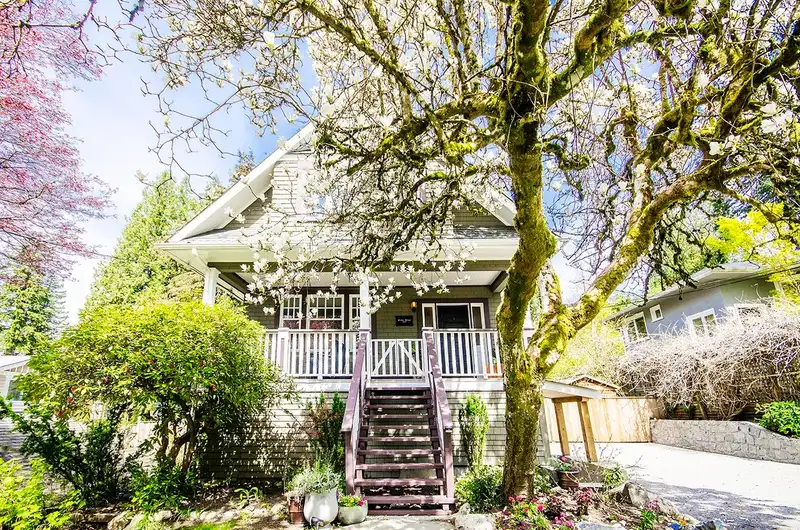 116 E CARISBROOKE ROAD - photo 1 of 39