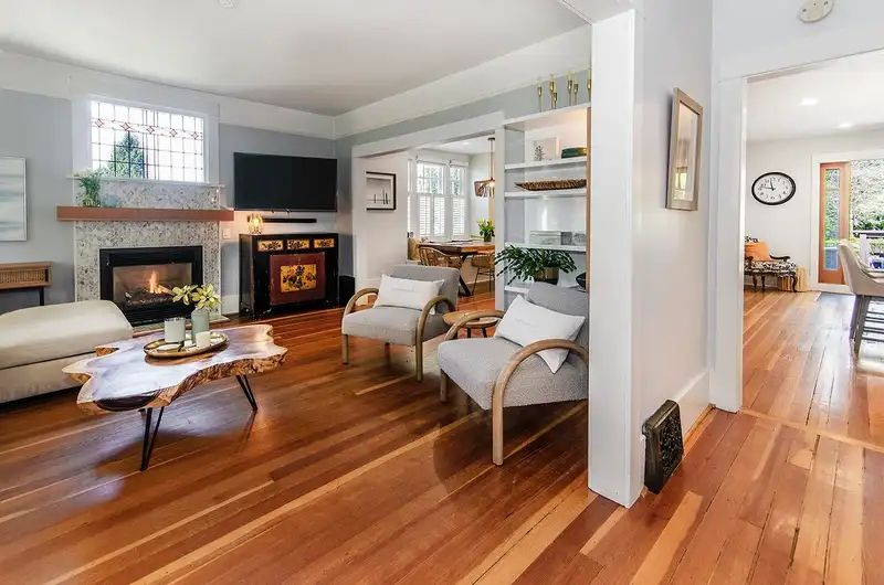116 E CARISBROOKE ROAD - photo 3 of 39