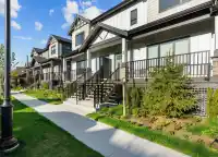 18 6828 208A STREET - thumbnail 1