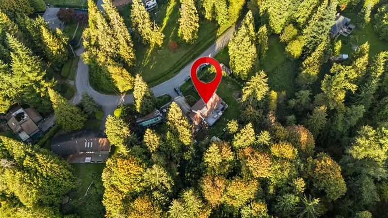 3278 COY AVENUE - photo 2 of 18