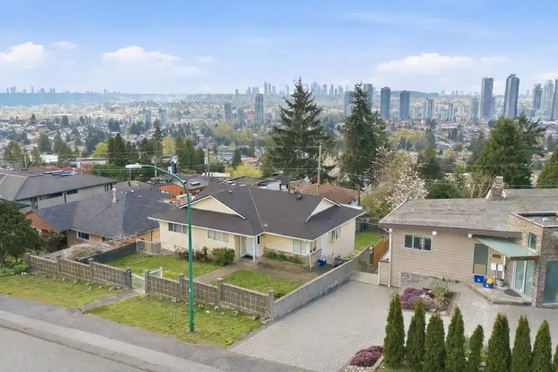 5220 SUNNINGDALE ROAD - photo 1 of 40