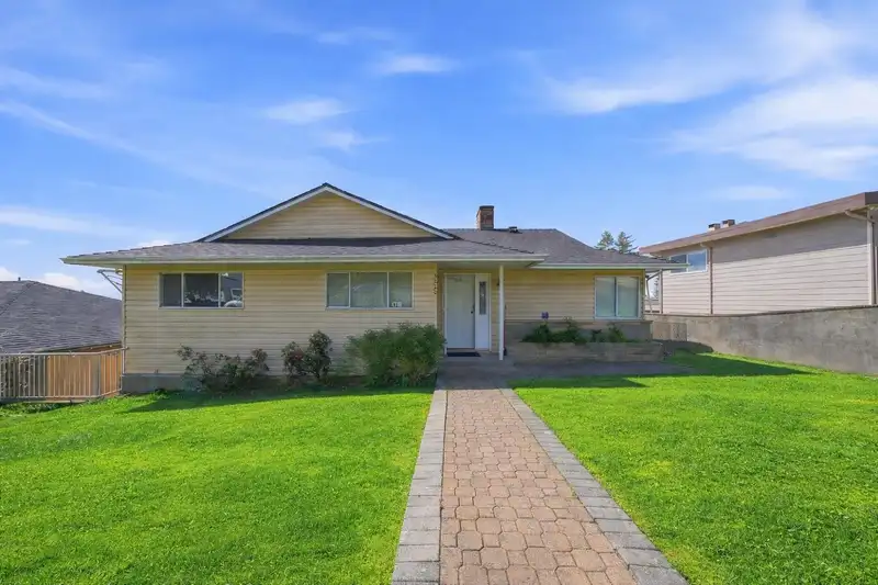 5220 SUNNINGDALE ROAD - photo 2 of 40