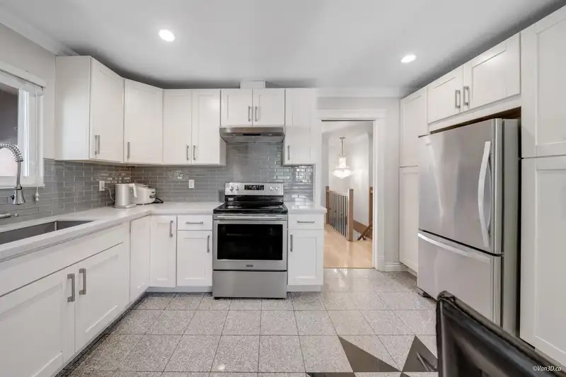 7531 OAK STREET - photo 1 of 40