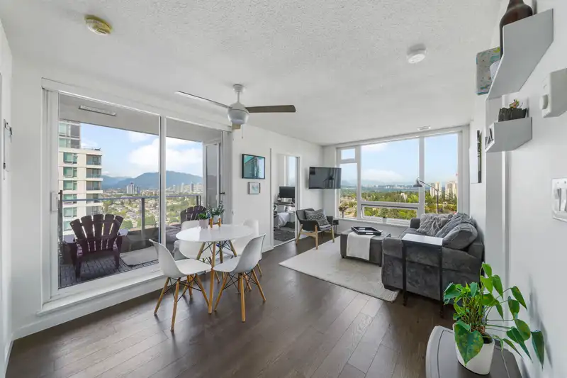 2804 5665 BOUNDARY ROAD - photo 1 of 38
