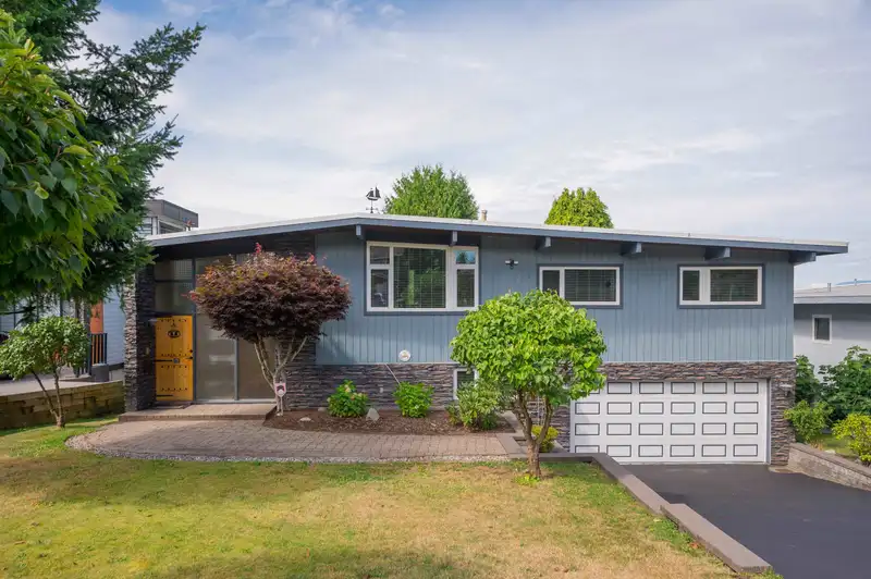 11265 136 STREET - photo 1 of 40
