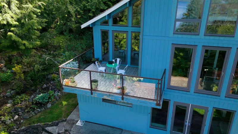 445 MOUNTAIN DRIVE - photo 3 of 25