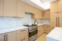 3 7353 12TH AVENUE - thumbnail 11