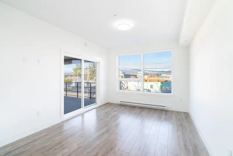 208 22577 ROYAL CRESCENT - photo 3 of 38