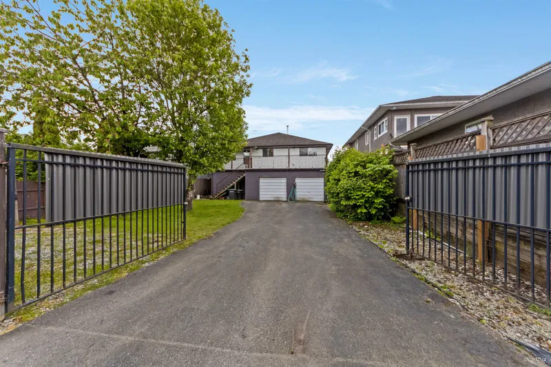 7769 10TH AVENUE - photo 3 of 25