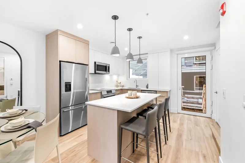 309 2250 E 1ST AVENUE - photo 1 of 13