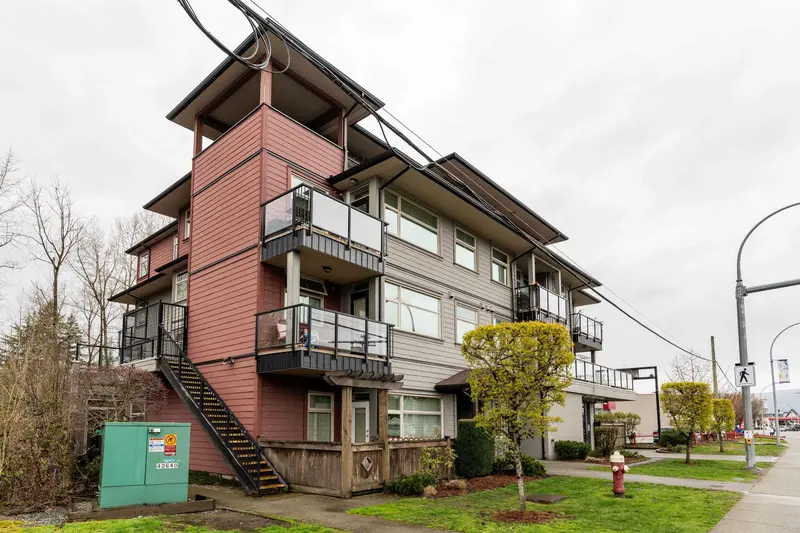 304 22858 LOUGHEED HIGHWAY - photo 3 of 23