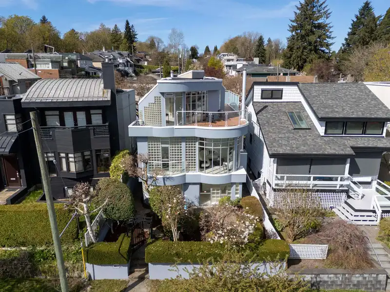 3043 ALMA STREET - photo 3 of 32