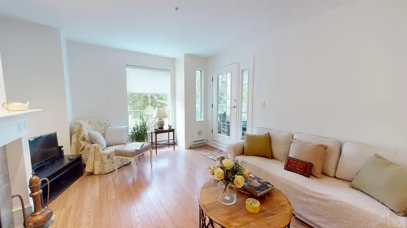 202 4390 GALLANT AVENUE - photo 3 of 22