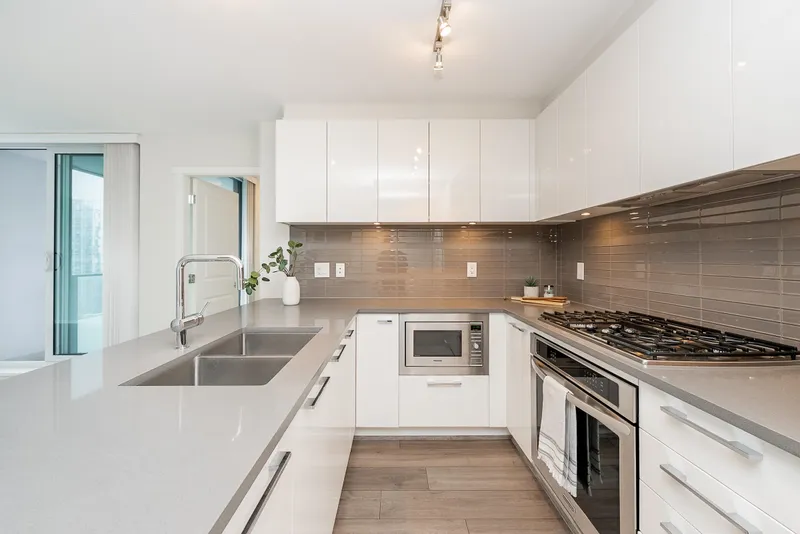 2007 6658 DOW AVENUE - photo 2 of 25