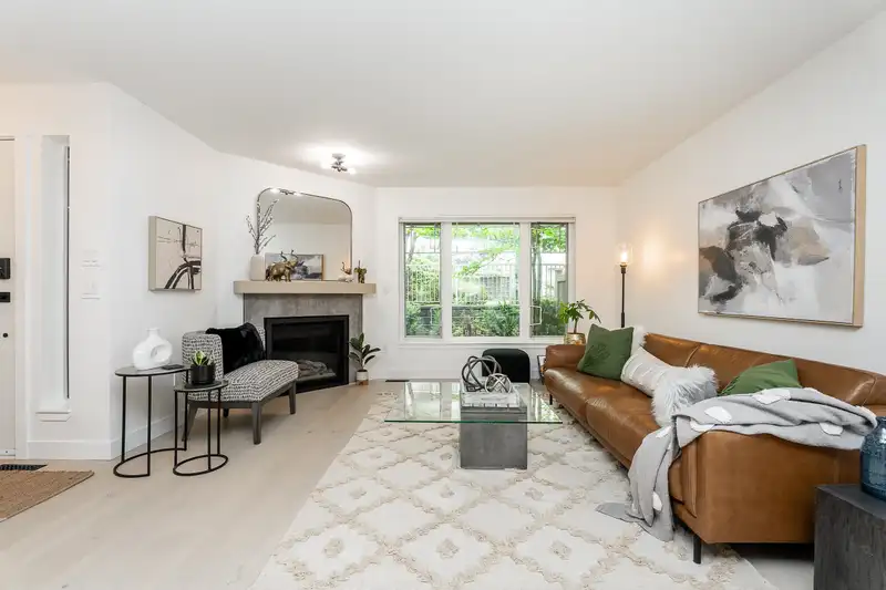47 2351 PARKWAY BOULEVARD - photo 1 of 40