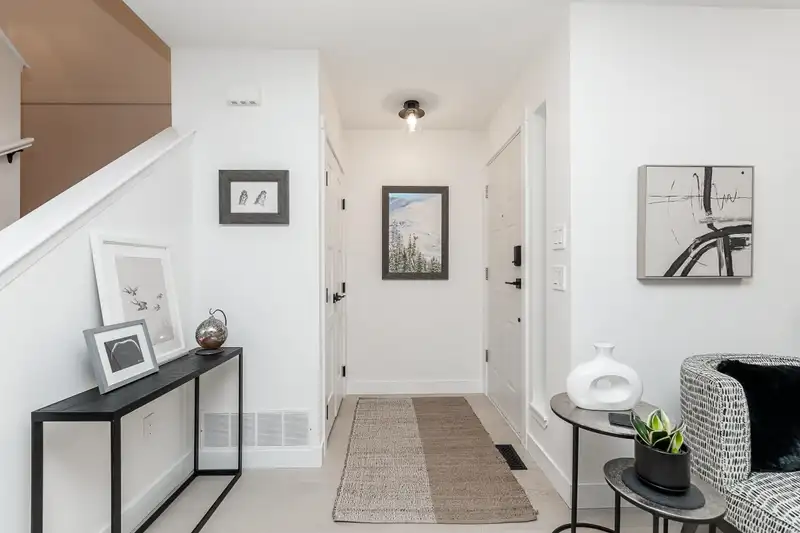 47 2351 PARKWAY BOULEVARD - photo 2 of 40