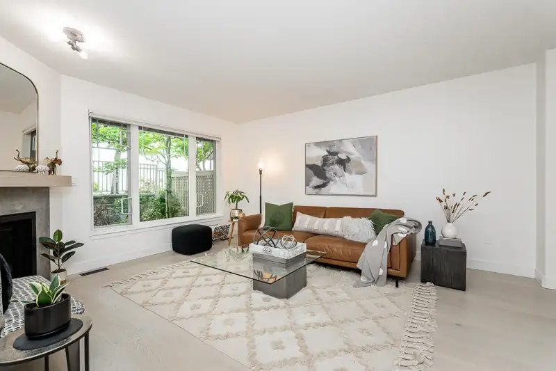 47 2351 PARKWAY BOULEVARD - photo 3 of 40